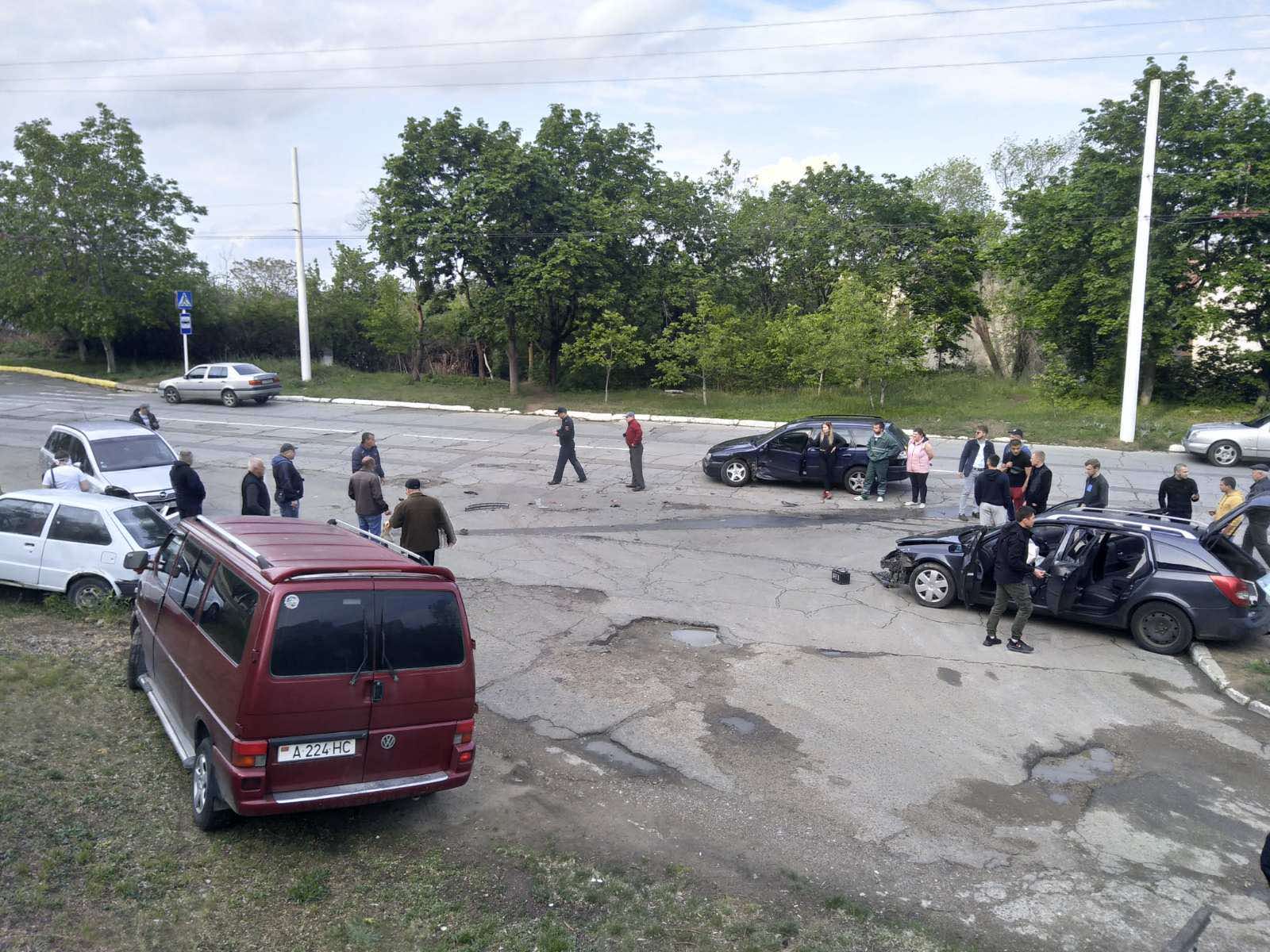 Сразу три машины столкнулись на БАМе в Бендерх