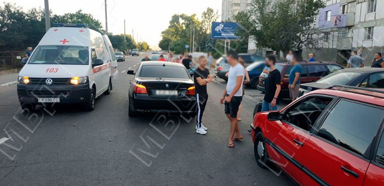 Пенсионерка попала в реанимацию после аварии в Рыбнице