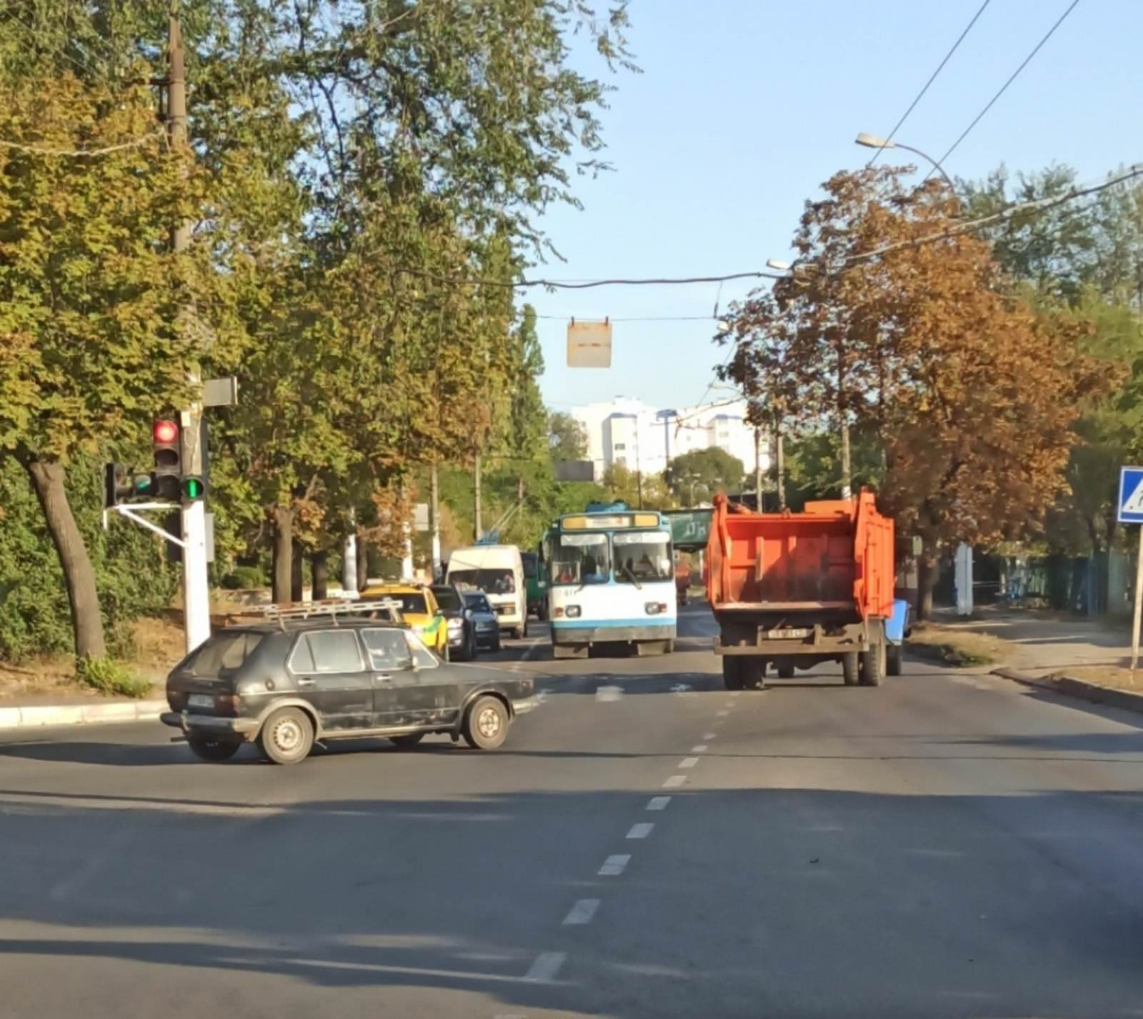 Обрыв троллейбусной линии на Чапаева в Тирасполе