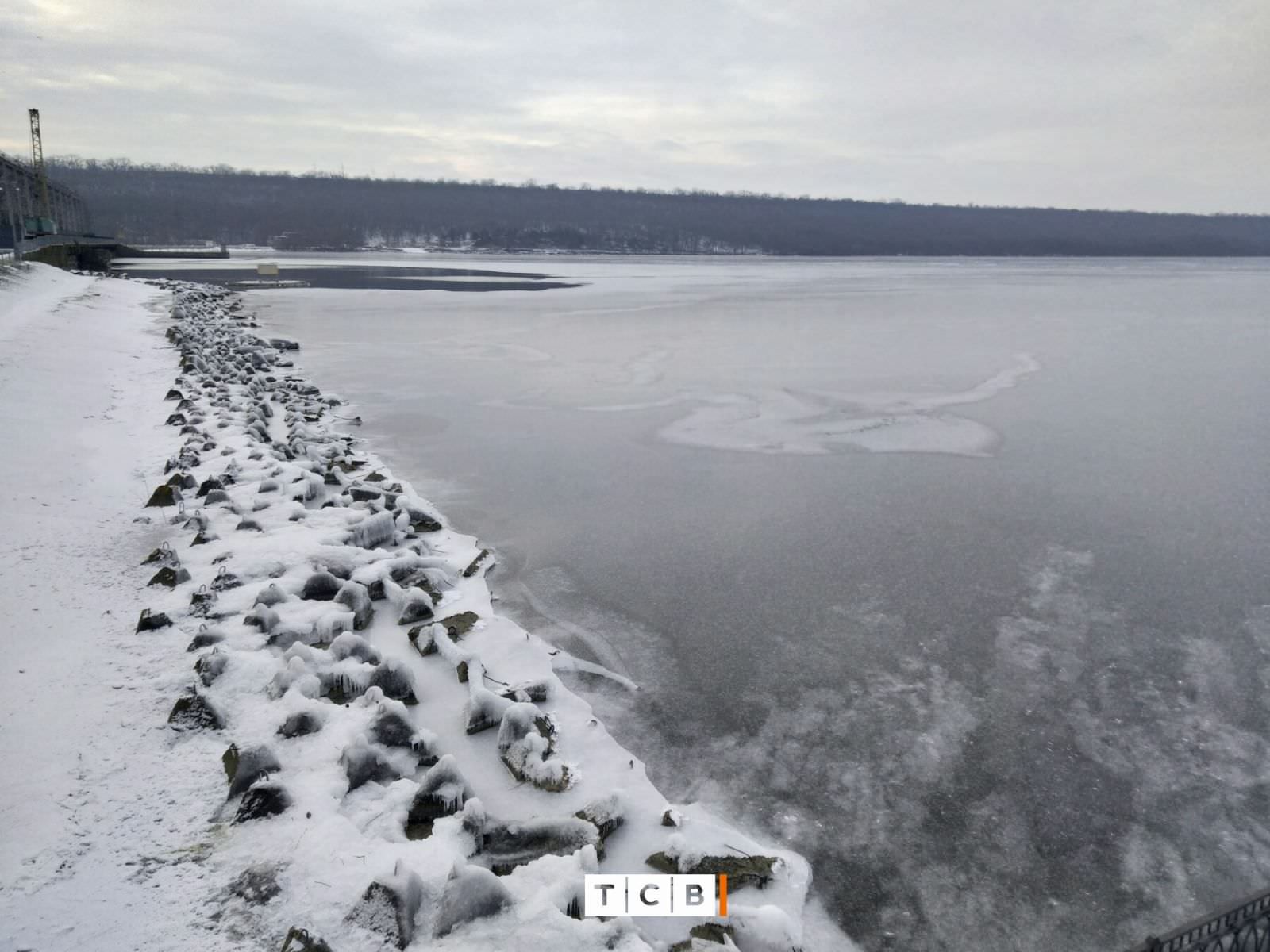 Директор Дубоссарской ГЭС: водохранилище замёрзло, электростанция работает вполовину мощности