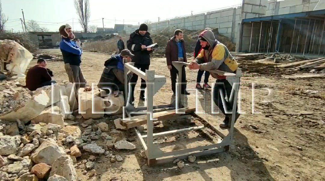 В Тирасполе рабочего на стройке придавило бетонной плитой. Мужчина умер на месте